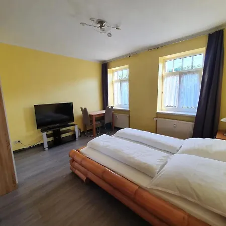 Schoene Wohnung In Эйзенах Экстерьер фото